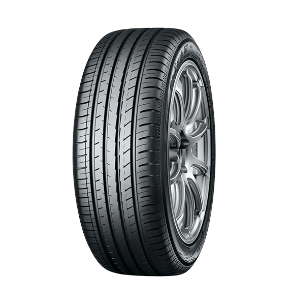 215/45 R17 87W Yokohama BluEarth-GT AE51