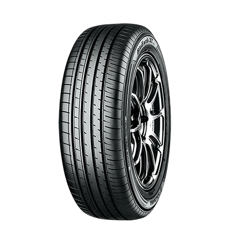 235/65 R17 108V Yokohama BluEarth-XT AE61 XL